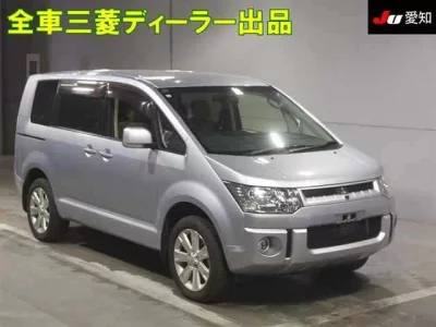 Mitsubishi DELICA D5