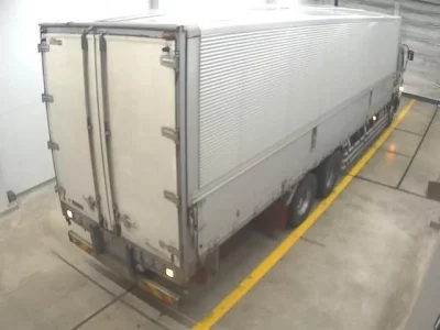 Isuzu TRUCK