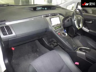 Toyota PRIUS PHV