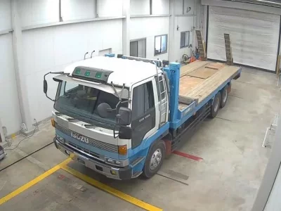 Isuzu TRUCK
