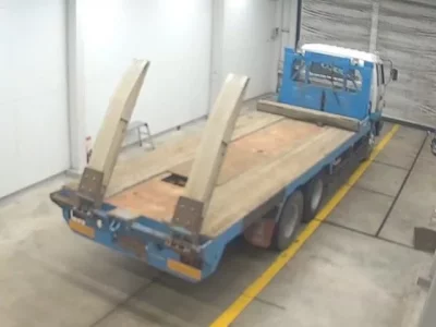 Isuzu TRUCK