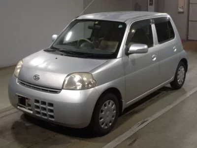 Daihatsu Esse