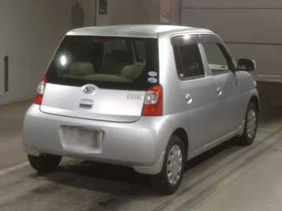 Daihatsu Esse