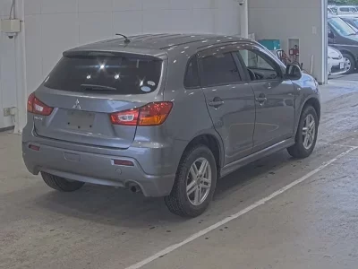 Mitsubishi RVR