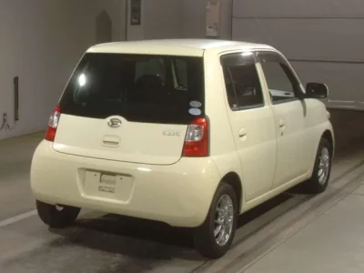 Daihatsu Esse