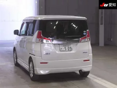 Mitsubishi DELICA D2
