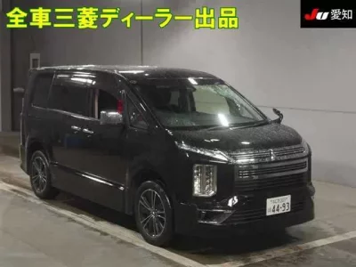 Mitsubishi DELICA D5