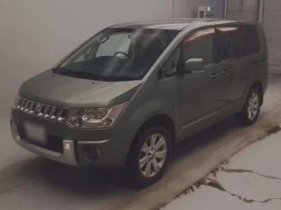 Mitsubishi DELICA D5