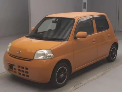 Daihatsu Esse
