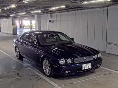 Jaguar XJ SERIES
