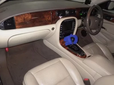Jaguar XJ SERIES