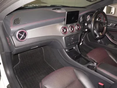 Mercedes-Benz CLA CLASS