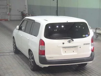 Toyota SUCCEED