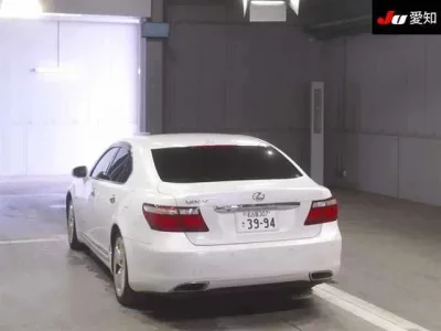 Lexus LS