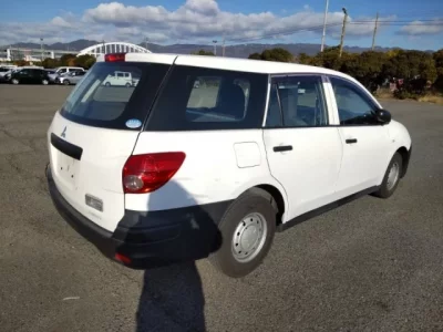 Mitsubishi LANCER VAN