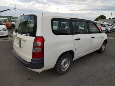Toyota SUCCEED