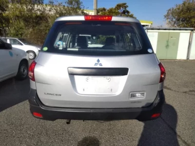 Mitsubishi LANCER VAN
