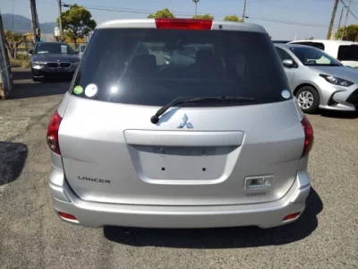 Mitsubishi LANCER VAN