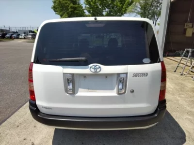 Toyota SUCCEED
