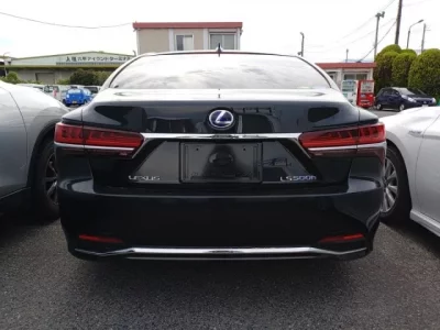 Lexus LS