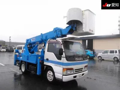 Isuzu ELF