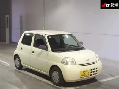 Daihatsu Esse