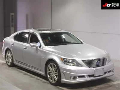 Lexus LS