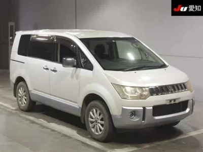 Mitsubishi DELICA D5