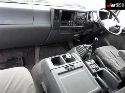 Isuzu TRUCK