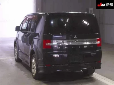 Mitsubishi DELICA D5