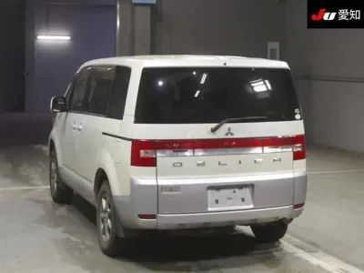 Mitsubishi DELICA D5