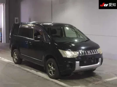 Mitsubishi DELICA D5
