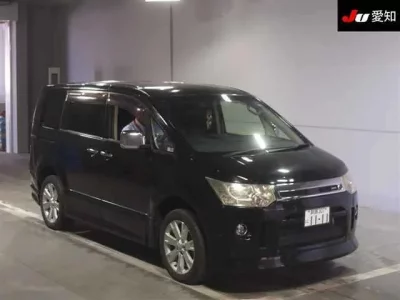 Mitsubishi DELICA D5