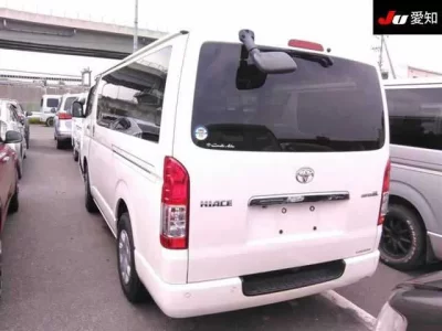 Toyota HIACE VAN
