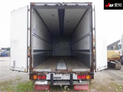 Isuzu TRUCK