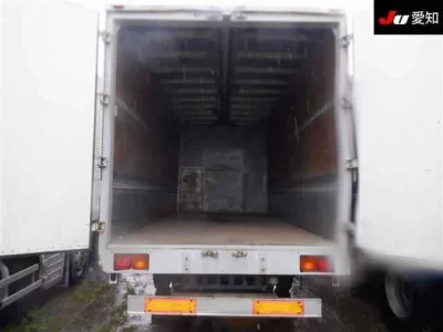 Isuzu TRUCK
