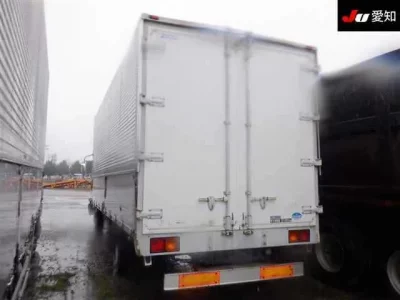 Isuzu TRUCK