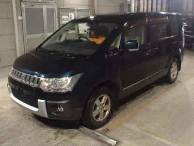 Mitsubishi DELICA D5