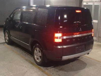 Mitsubishi DELICA D5