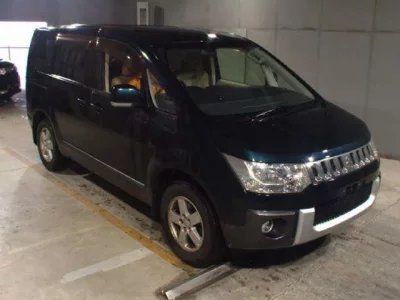 Mitsubishi DELICA D5