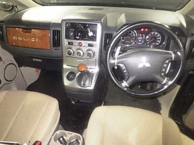 Mitsubishi DELICA D5