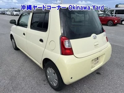 Daihatsu Esse
