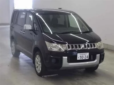 Mitsubishi DELICA D5