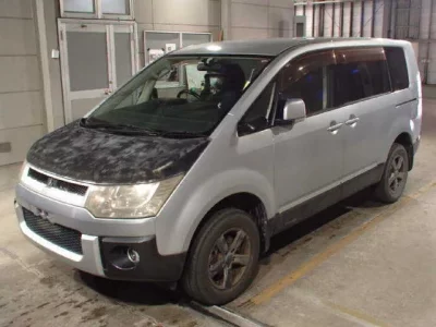 Mitsubishi DELICA D5