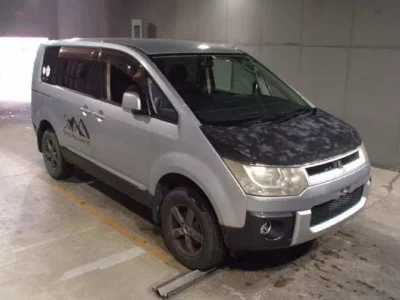 Mitsubishi DELICA D5