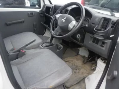 Mitsubishi MINICAB TRUCK