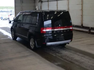 Mitsubishi DELICA D5