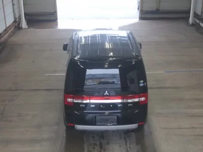 Mitsubishi DELICA D5