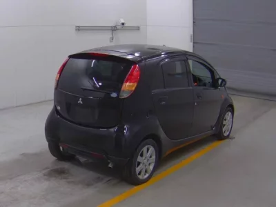 Mitsubishi I
