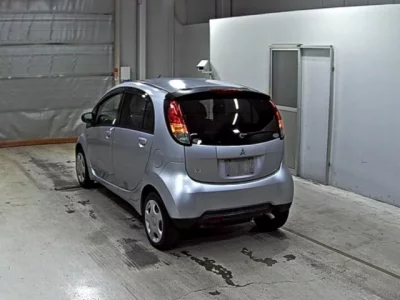 Mitsubishi I